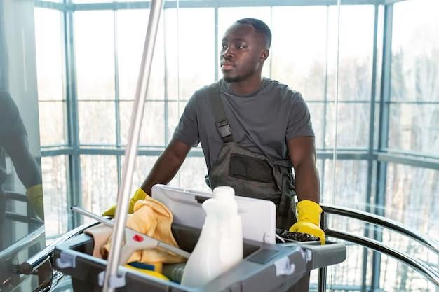 Choosing the Right Reusable Cleaning Cloths for Different Surfaces