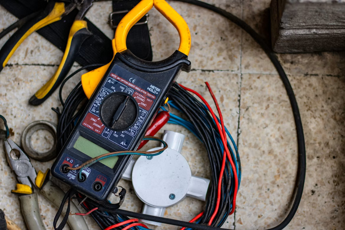 How Electricians Help Homeowners Reduce Energy Costs